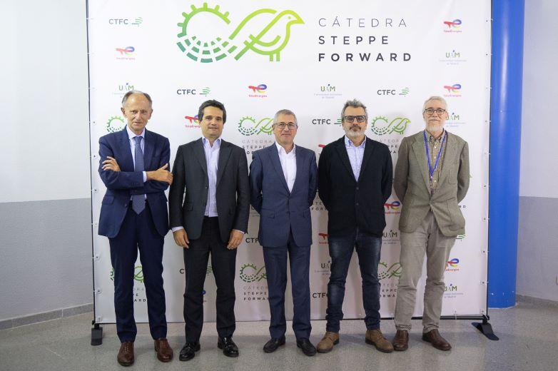 Cátedra Steppe Forward